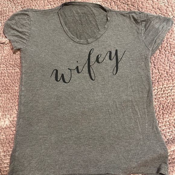 Tops - Wifey tshirt